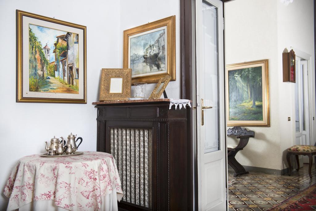 Villa Pinetina B&B Lasnigo Екстер'єр фото