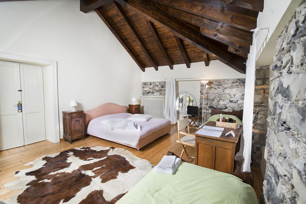 Villa Pinetina B&B Lasnigo Екстер'єр фото
